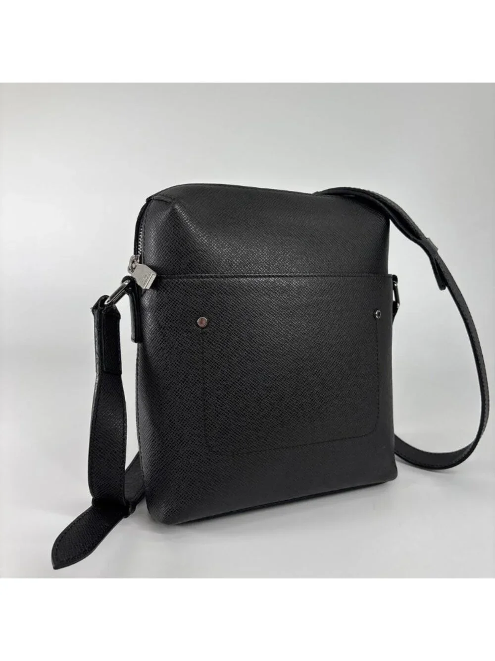 Louis Vuitton Super Taiga Grigori Shoulder Bag Black